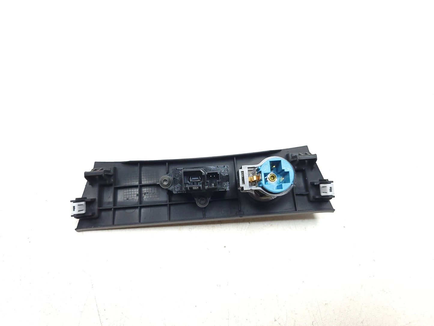 2017-2023 Alfa Romeo Stelvio Dashboard Power Outlet & Usb Port OEM