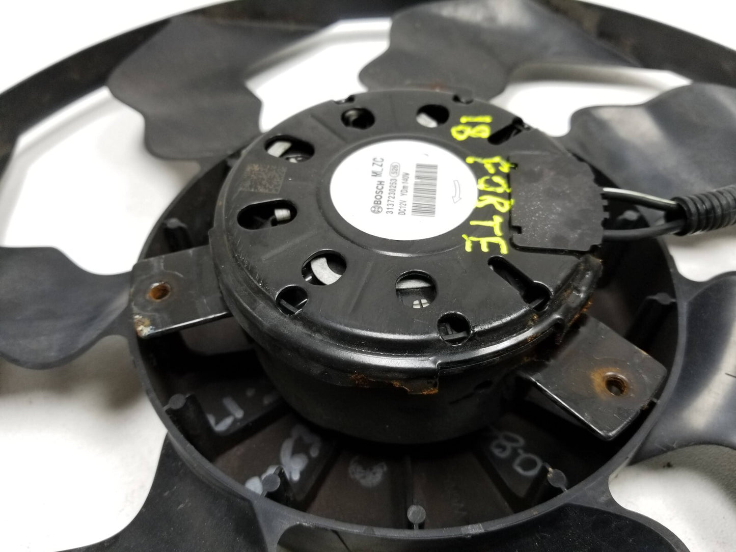 17 18 Kia Forte Radiator Cooling Fan W/ Motor 3137230253 OEM