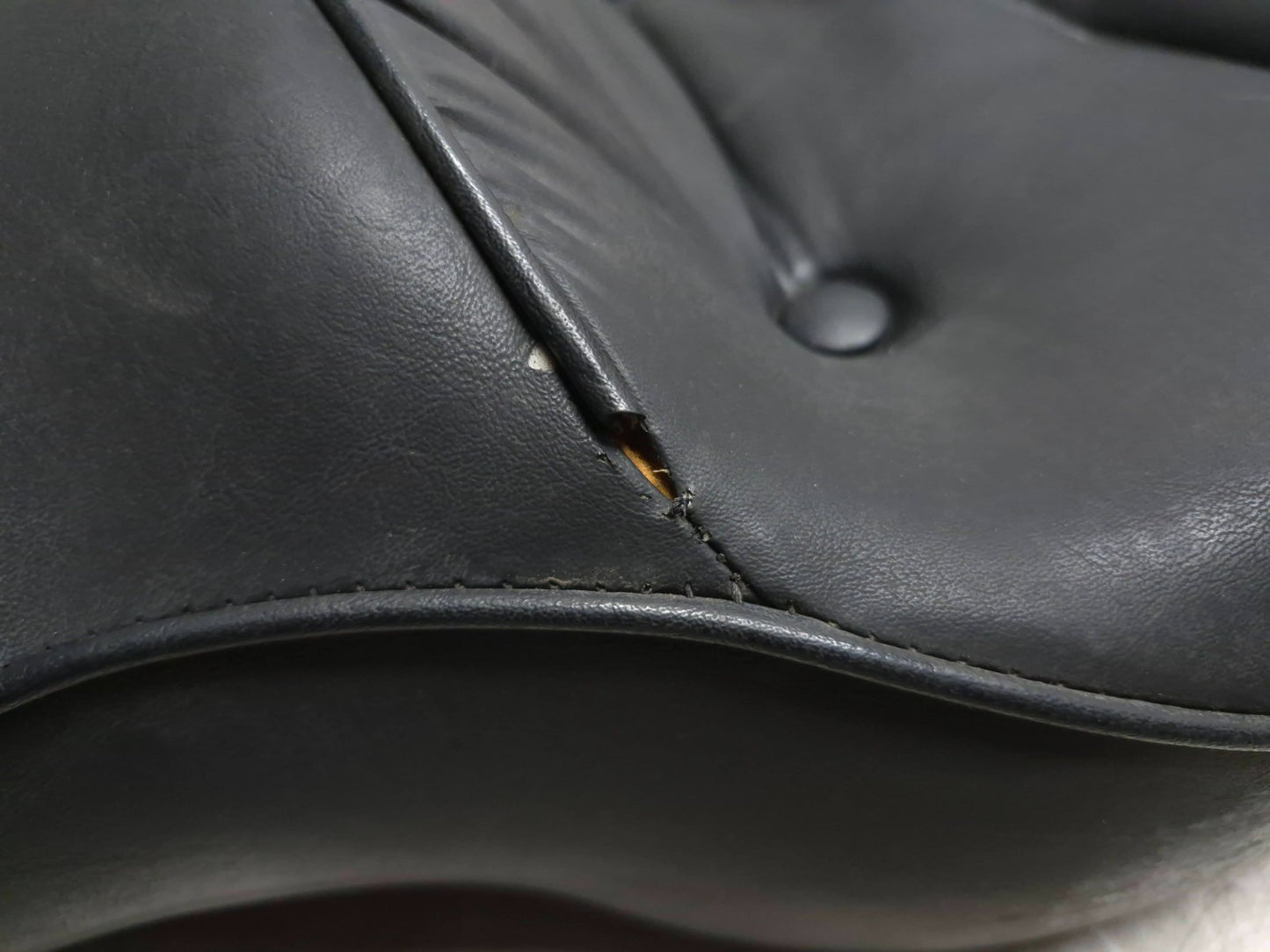 1997 Harley-davidson Sportster Xl883  Seat Saddle OEM