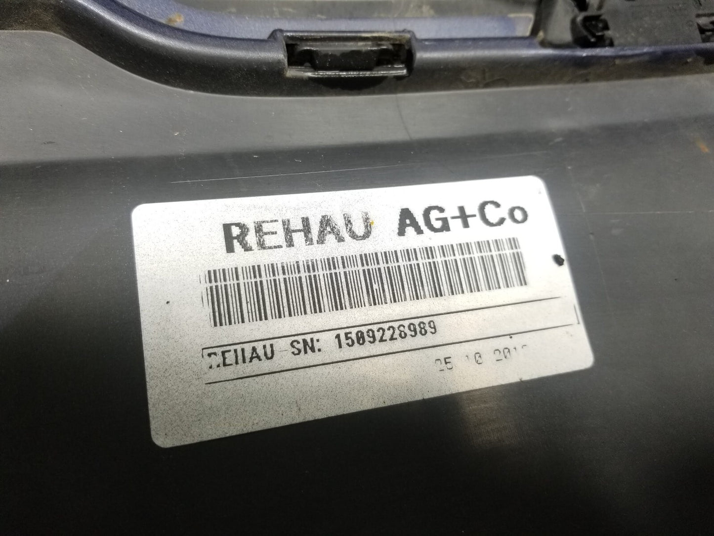 2014 Mercedes E350 Rear Bumper Cover. Color :585u. E350 Bumper