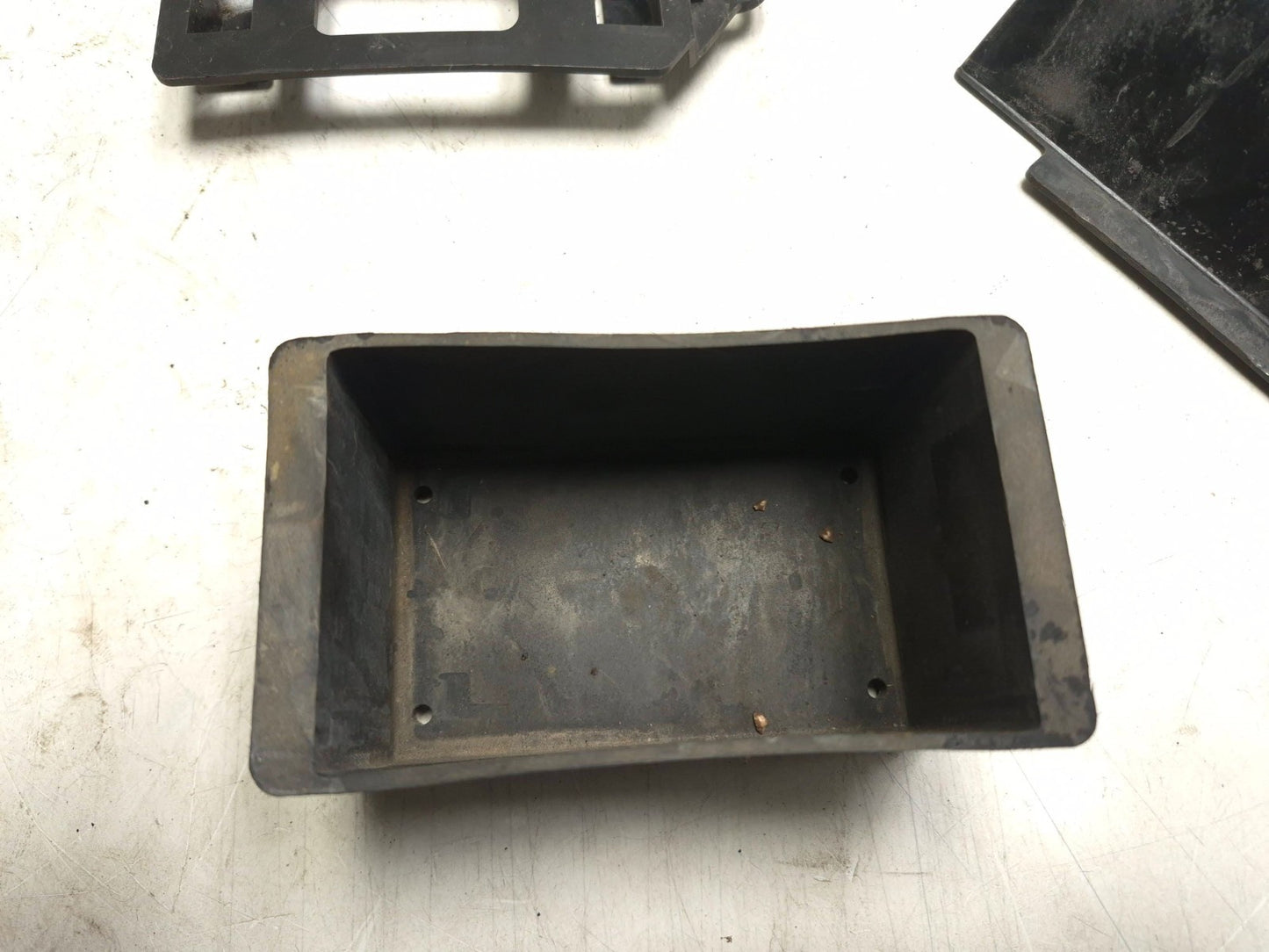 2007 Kawasaki Ninja 250 Ex250 F Battery Tray & Tool Box & Fuse Box Bracket OEM