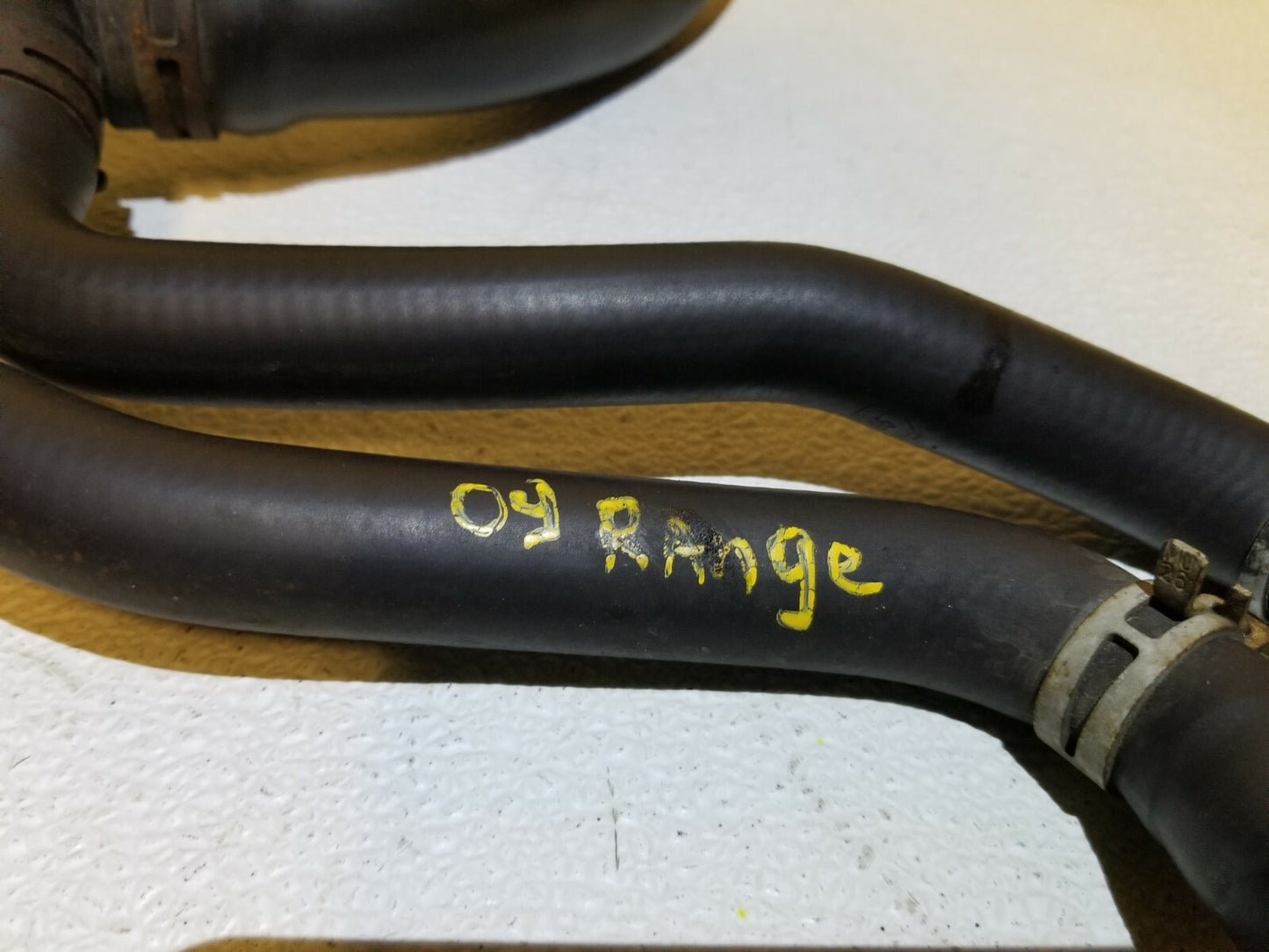 2009 Range Rover Sport Radiator Lower Hose Pipe OEM