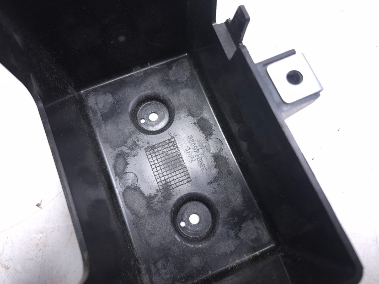 2008 Kawasaki Ninja 250r Ex250j Battery Tray & Cover Pair OEM