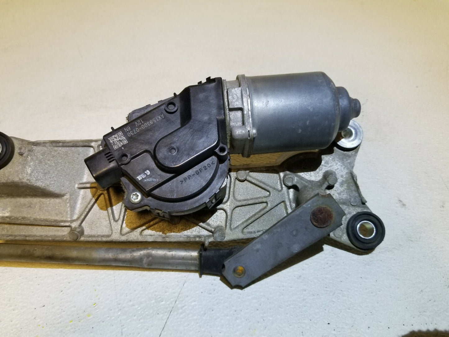 2012 Mitsubishi Eclipse Windshield Wiper Motor W/ Linkage OEM