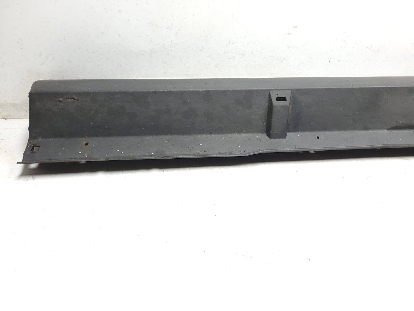 2009 Mitsubishi Outlander Rocker Panel Skirt Molding Left & Right Pair OEM