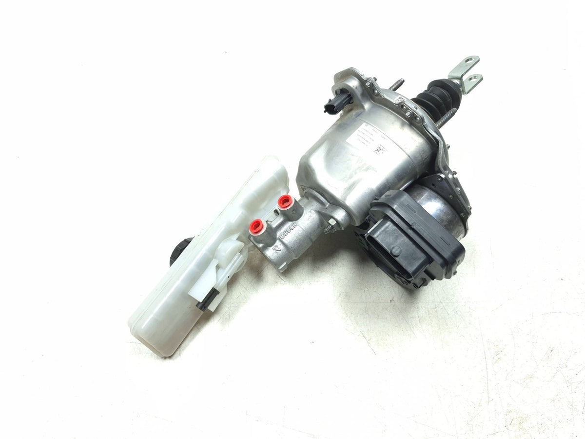 2018 Tesla Model 3 Brake Booster W/ Master Cylinder 1044671-00-d OEM