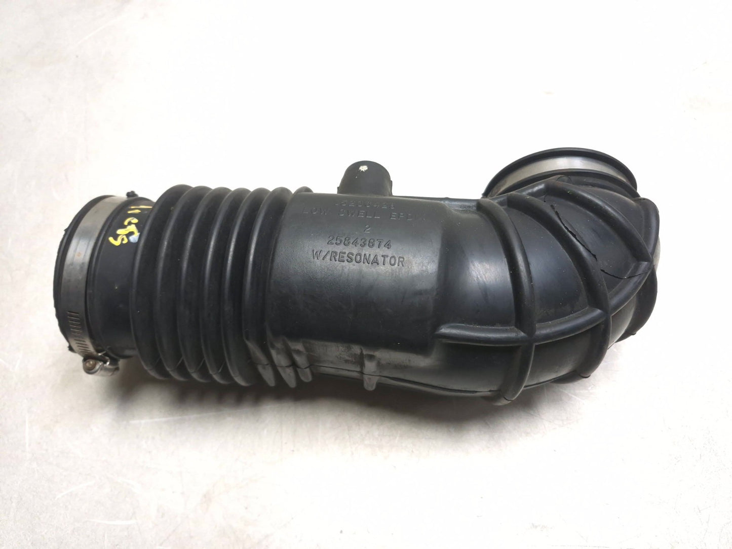 2011 Cadillac Сts 3.6l Air Cleaner Intake Tube Hose OEM
