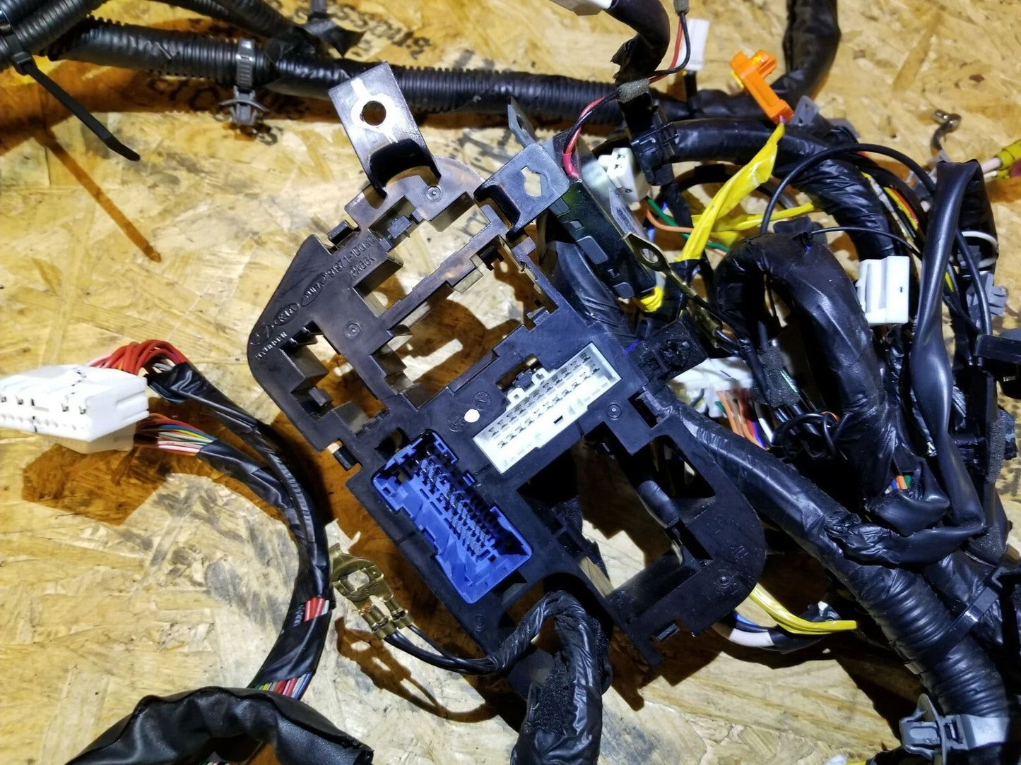 2013 Hyundai Genesis Coupe 3.8l Mt Interior Body Wire Harness OEM