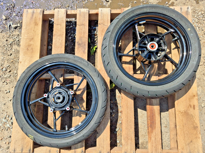 2019 Kawasaki Z400 Er400d Wheel Rim & Tire Front & Rear * Straight * OEM