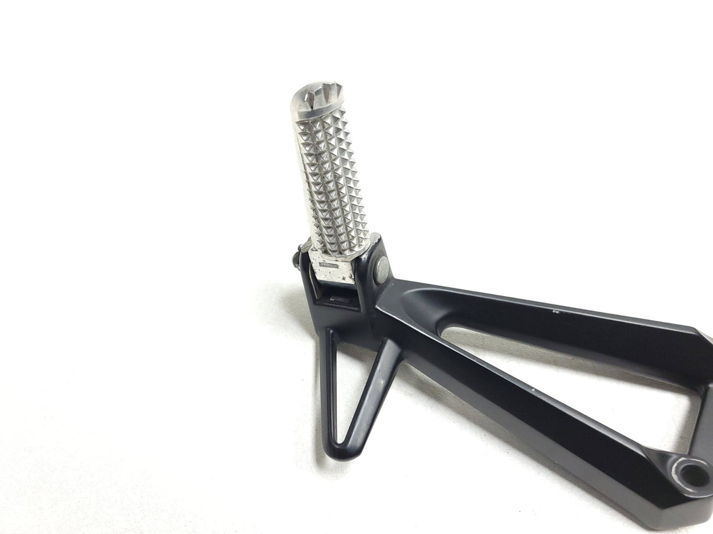 15 - 24 Yamaha Yzf-r3 Mt-03 Rear Left Foot Peg & Bracket OEM