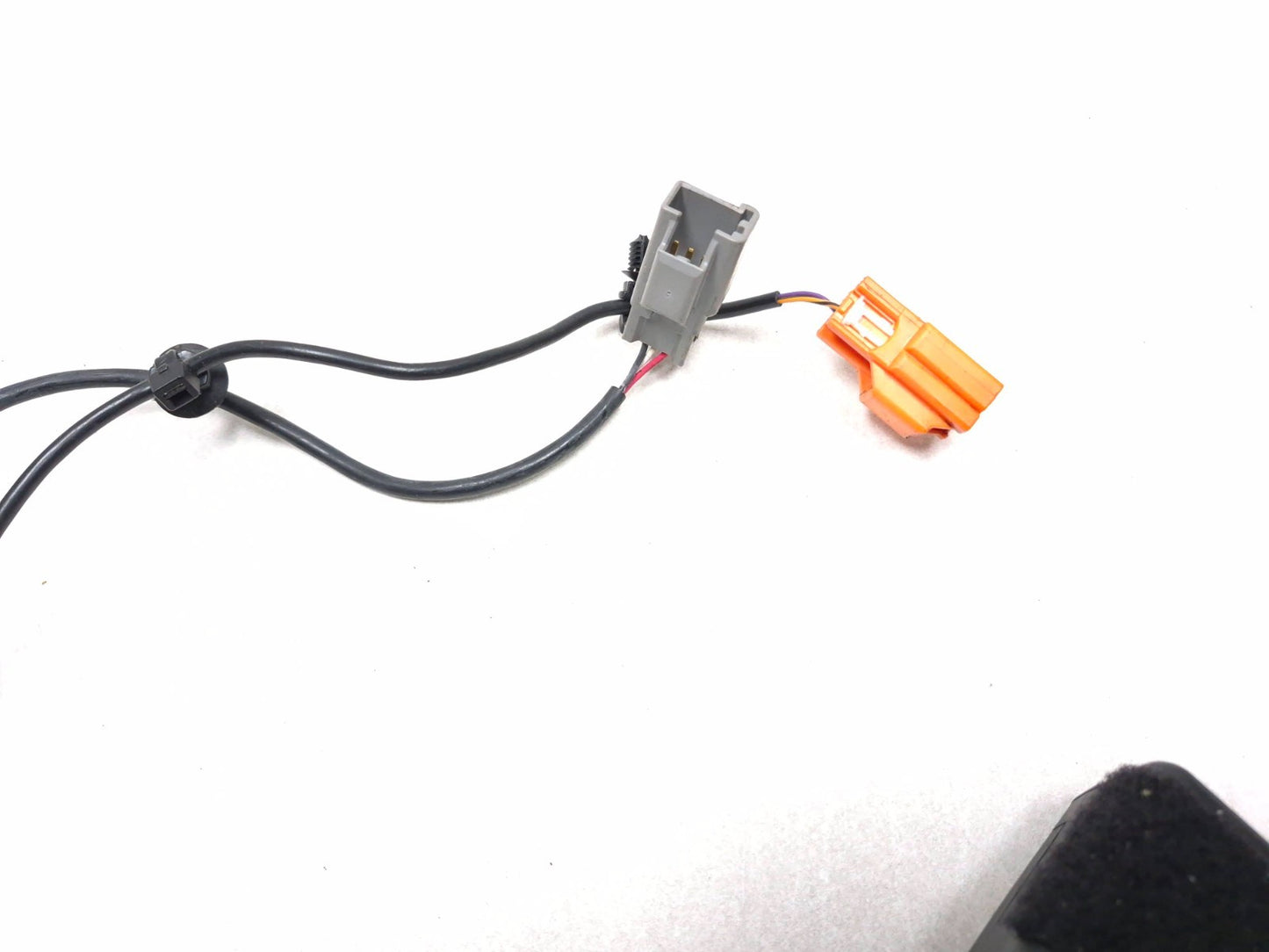 2017 Jaguar Xe Front Right Passenger Seat Belt Buckle Latch OEM