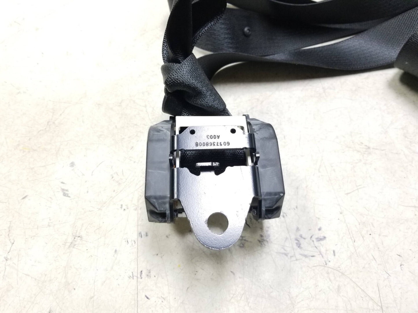 2010 - 2016 Cadillac SRX Rear Seat Belt Retractor Right & Center OEM