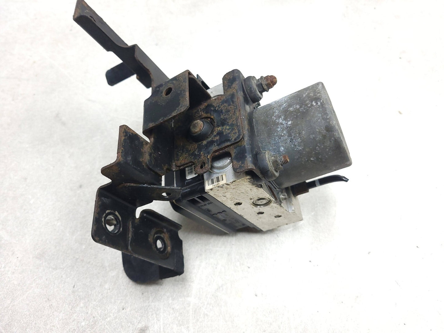 2009 Mazda Cx-7 ABS Anti Lock Brake Pump W/ Mount Bracket OEM