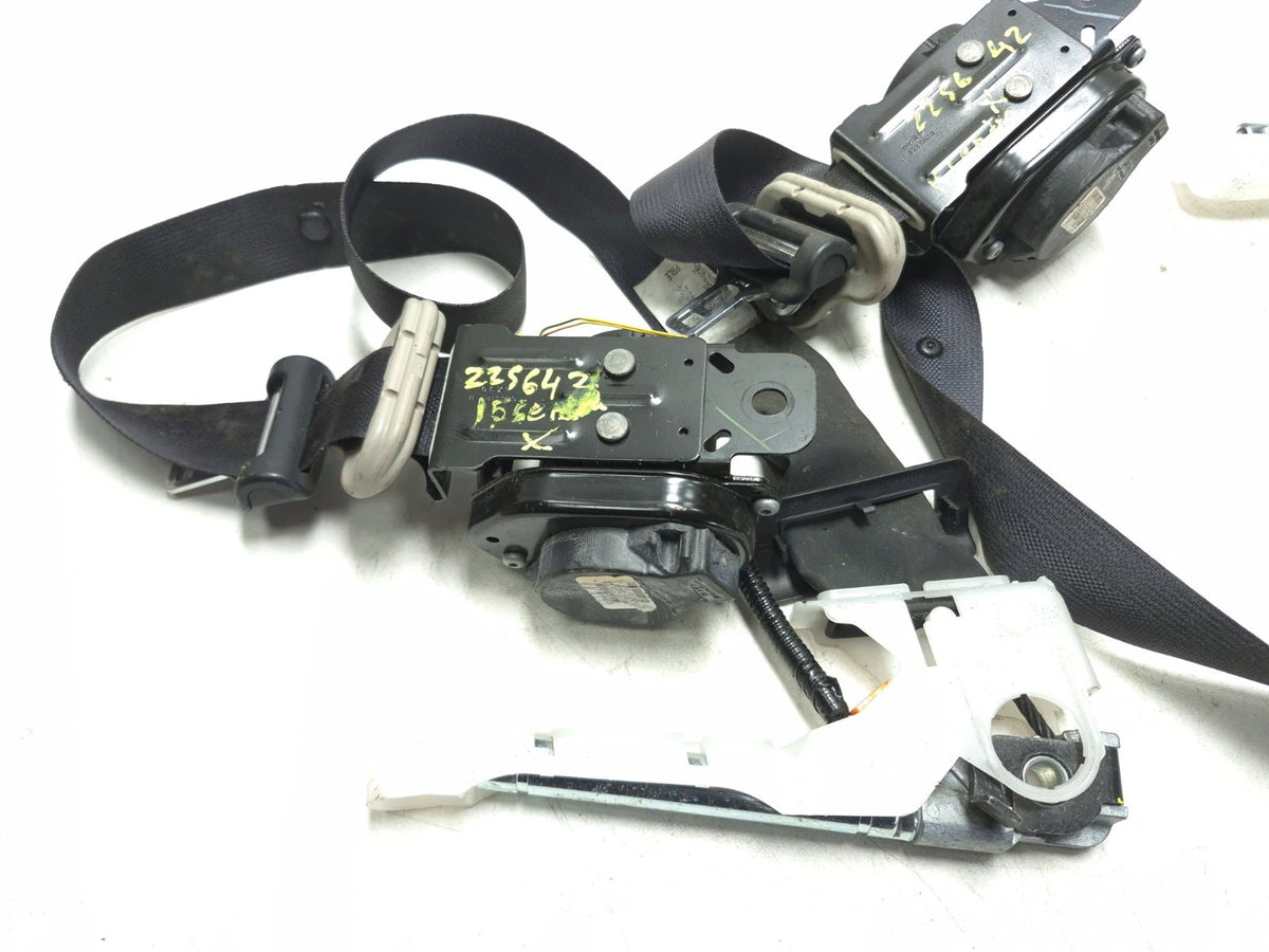 2015 Nissan Sentra Front Seat Belt Retractor Left & Right OEM