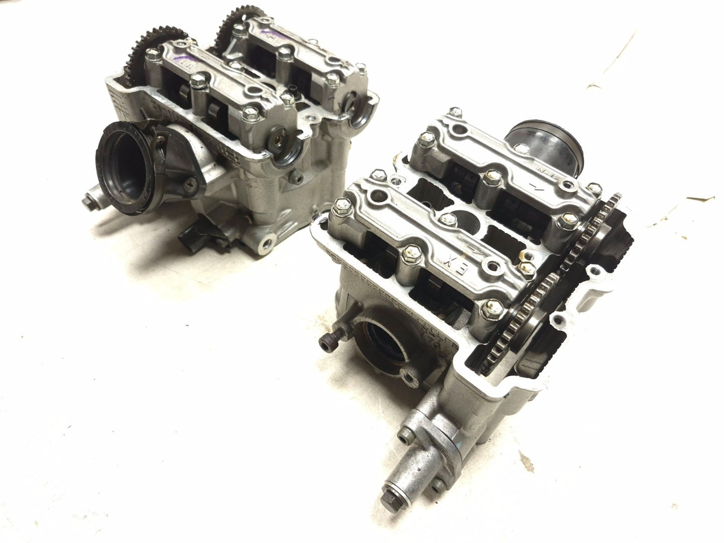 2003 Suzuki Sv650 Engine Cylinder Head Front & Rear Pair OEM