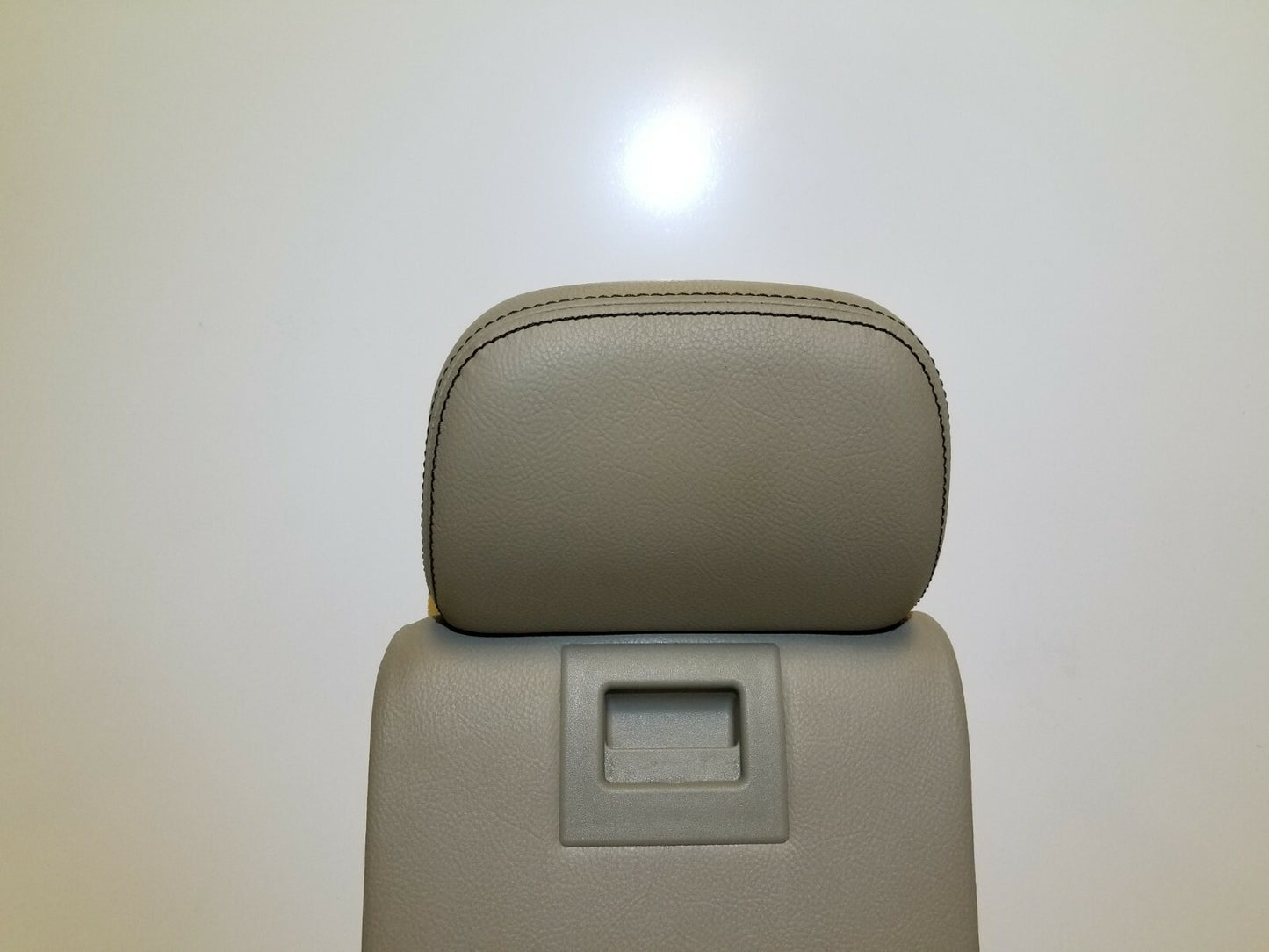 2013 Ford Edge Rear Center Seat Armrest Upper Cushion OEM