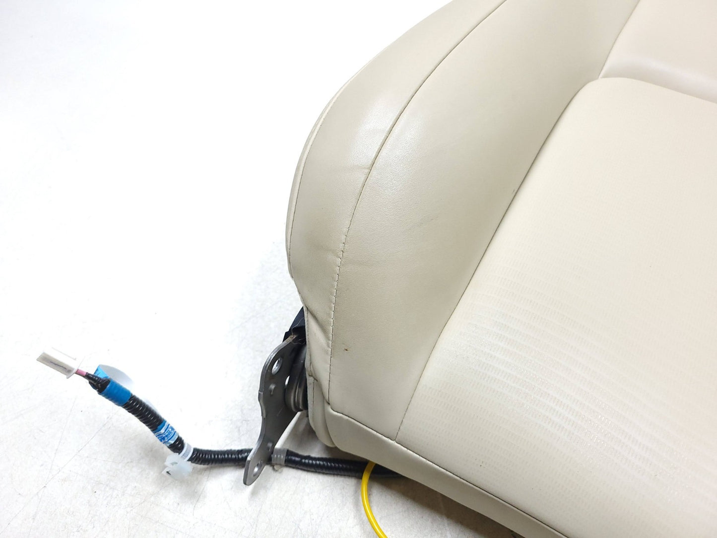 11-13 Lexus CT200h Front Passenger Seat Upper Cushion Oem✅