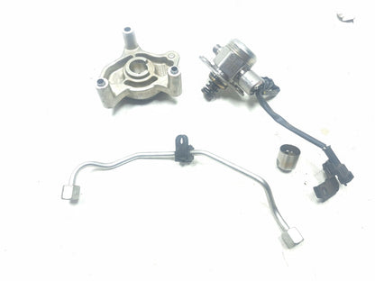 2012 Hyundai Sonata 2.4l High Pressure Fuel Pump W/ Pipe & Bracket OEM