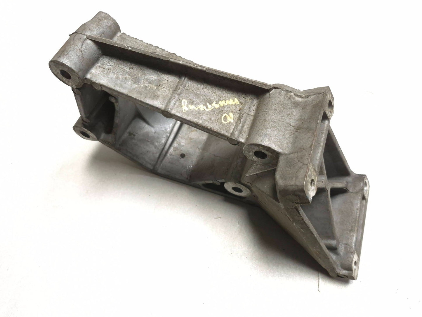 2010 Ford Mustang 4.0l Power Steering Pump Bracket OEM