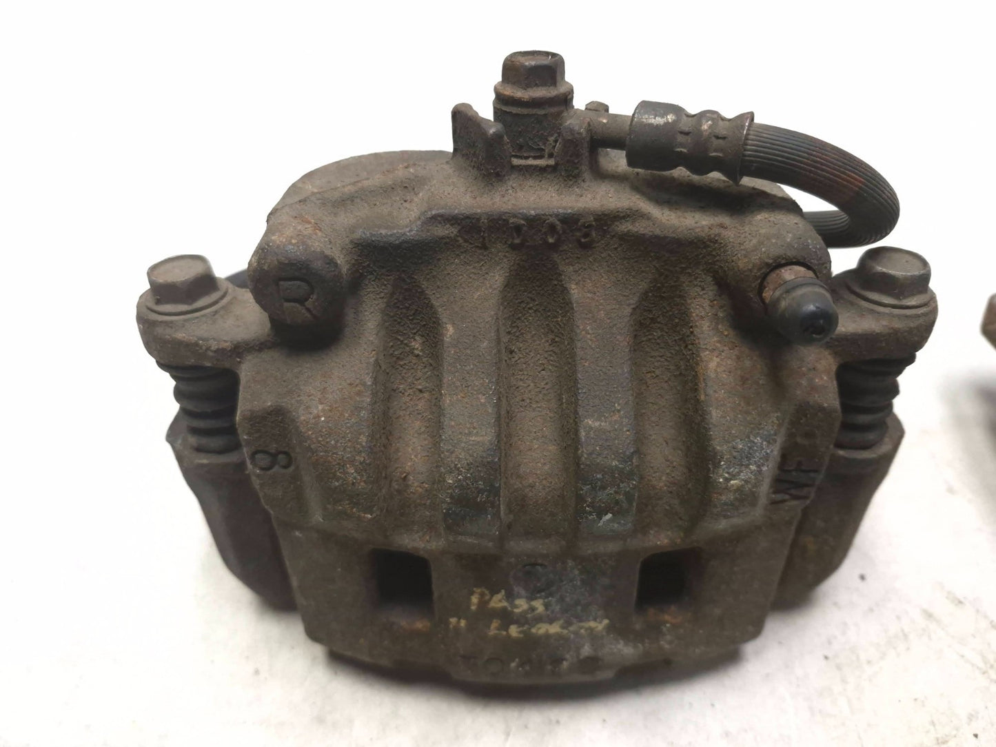 2010 Subaru Legacy Brake Caliper Front Left & Right OEM