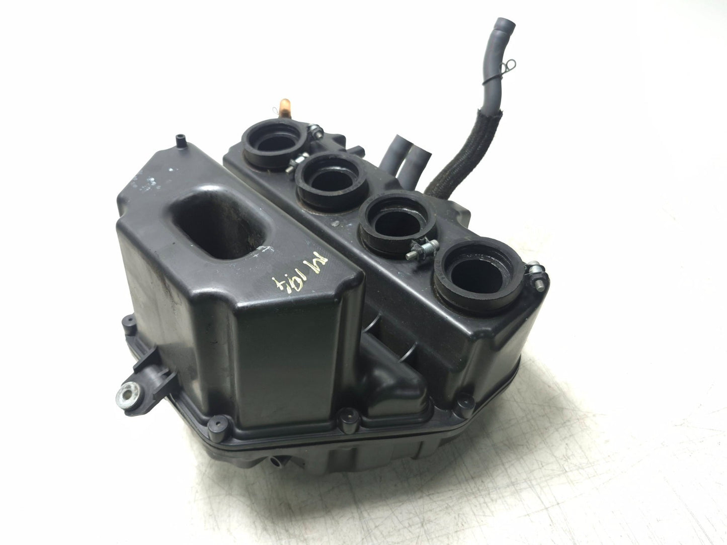 2009 Yamaha Fz6r Air Box Cleaner Filter Housing  OEM