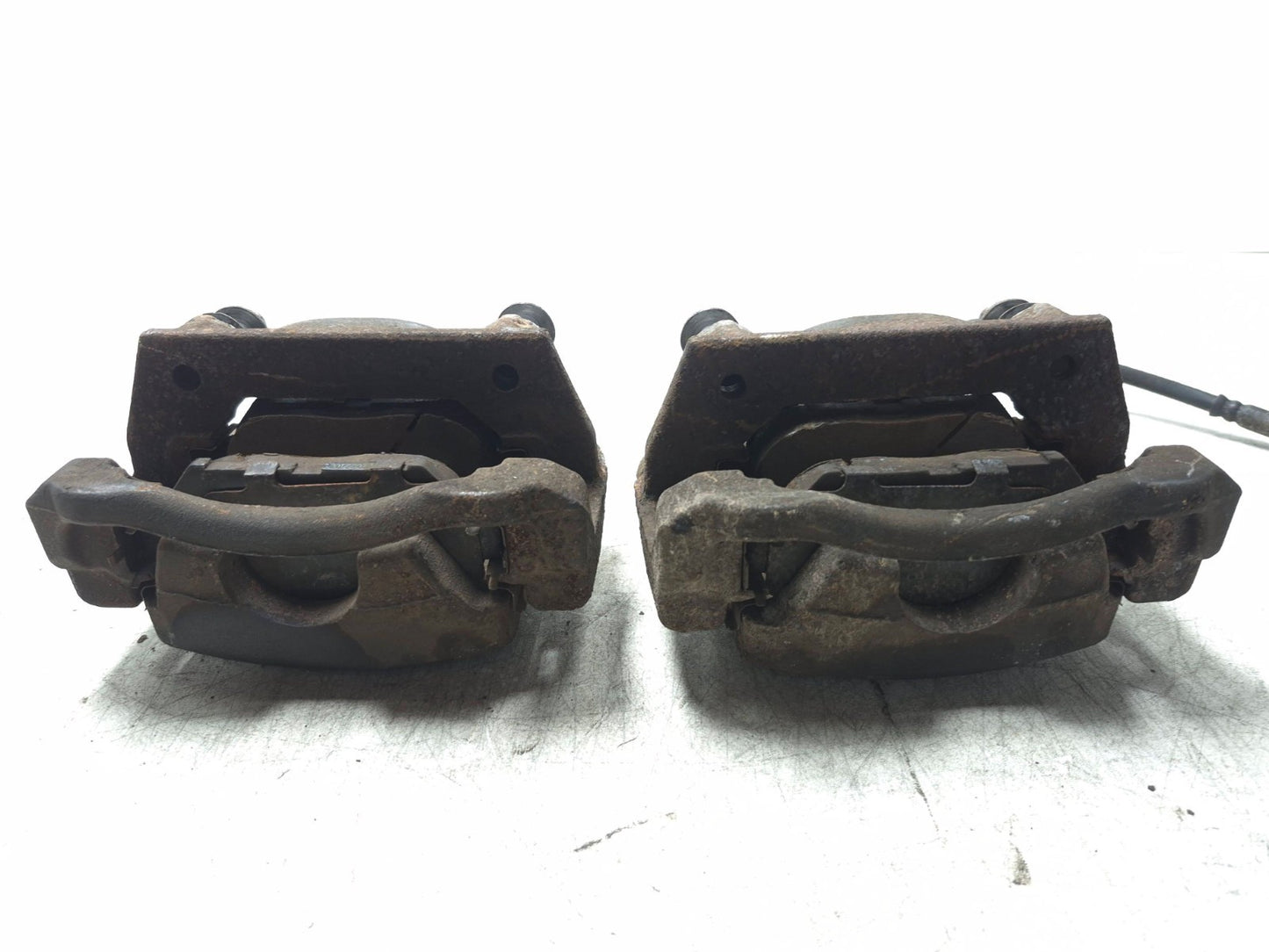 2009 Lexus Is 250 2.5l AWD Front Brake Caliper Left & Right Pair OEM