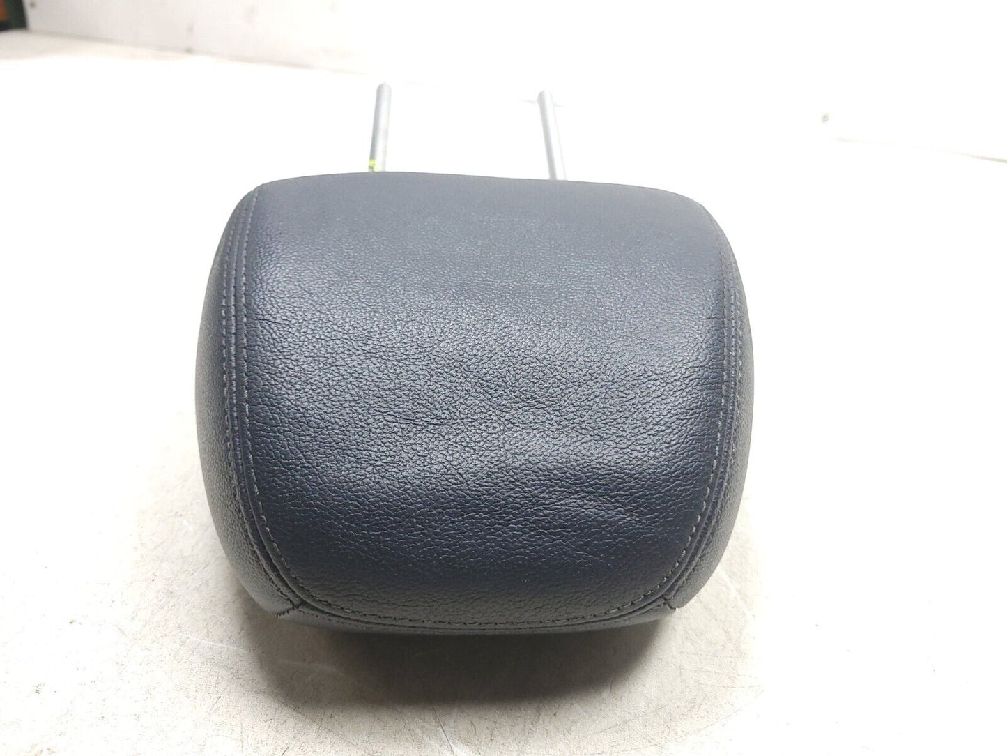 2014-2017 Hyundai Elantra Gt Front Right Passenger Seat Headrest OEM