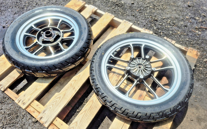 1985 Honda Shadow Vt500c Wheel Rim W/ Tire Front & Rear *straight* OEM