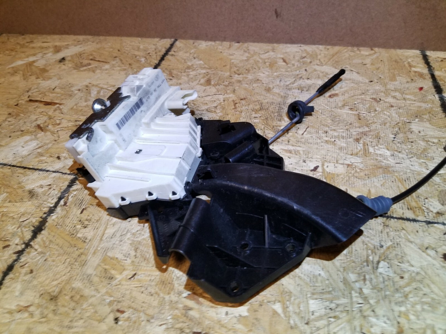 2010 Mercedes R350 Door Lock Actuator Rear Passenger Side Right OEM