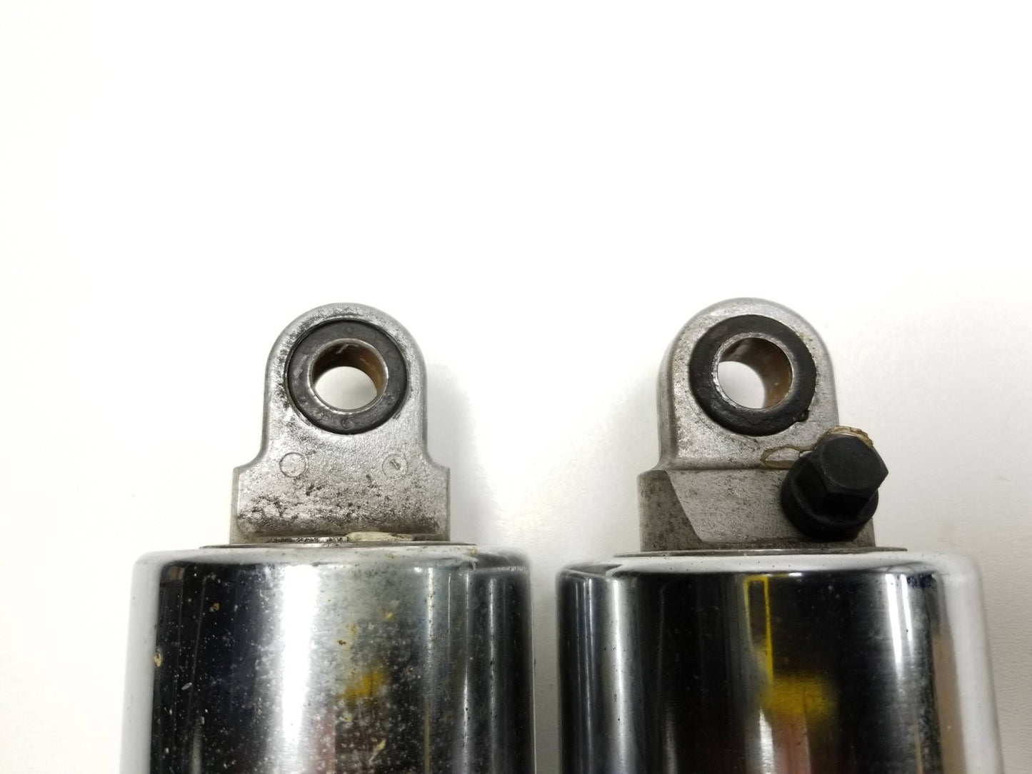 1990 Kawasaki Vn750 Vulcan Rear Shock Absorber Pair OEM