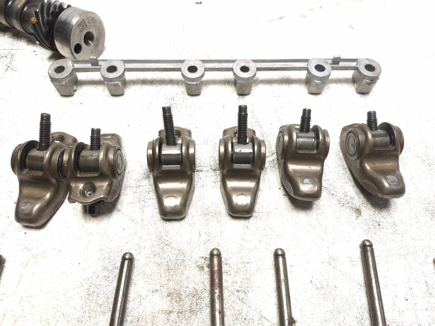 Yale Forklift V6 4.3l Engine Camshaft & Rocker Arm Set OEM