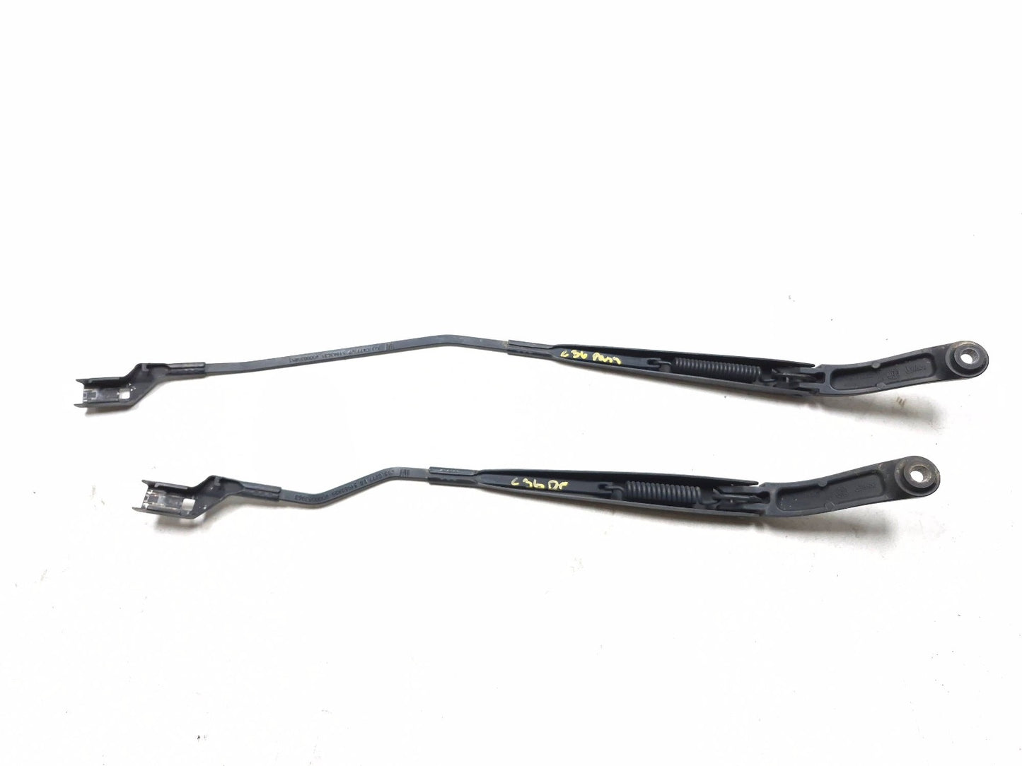 2014 Fiat 500l Windshield Wiper Arm Pair OEM