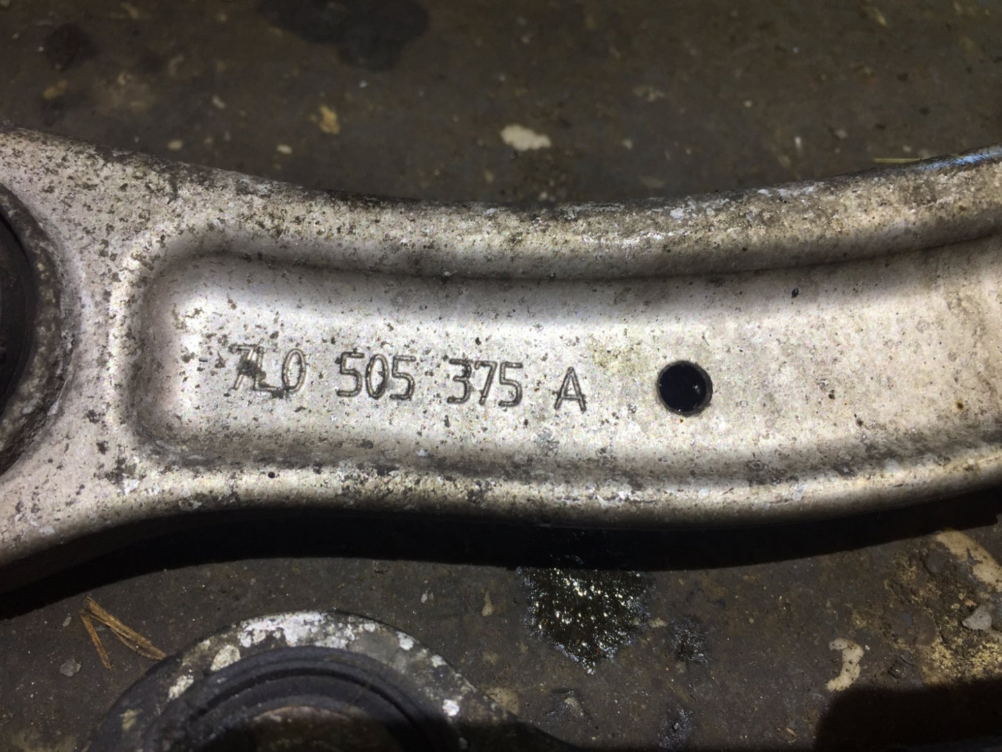 2004 Porsche Cayenne Control Arm Rear Passenger Side Right 4pcs OEM