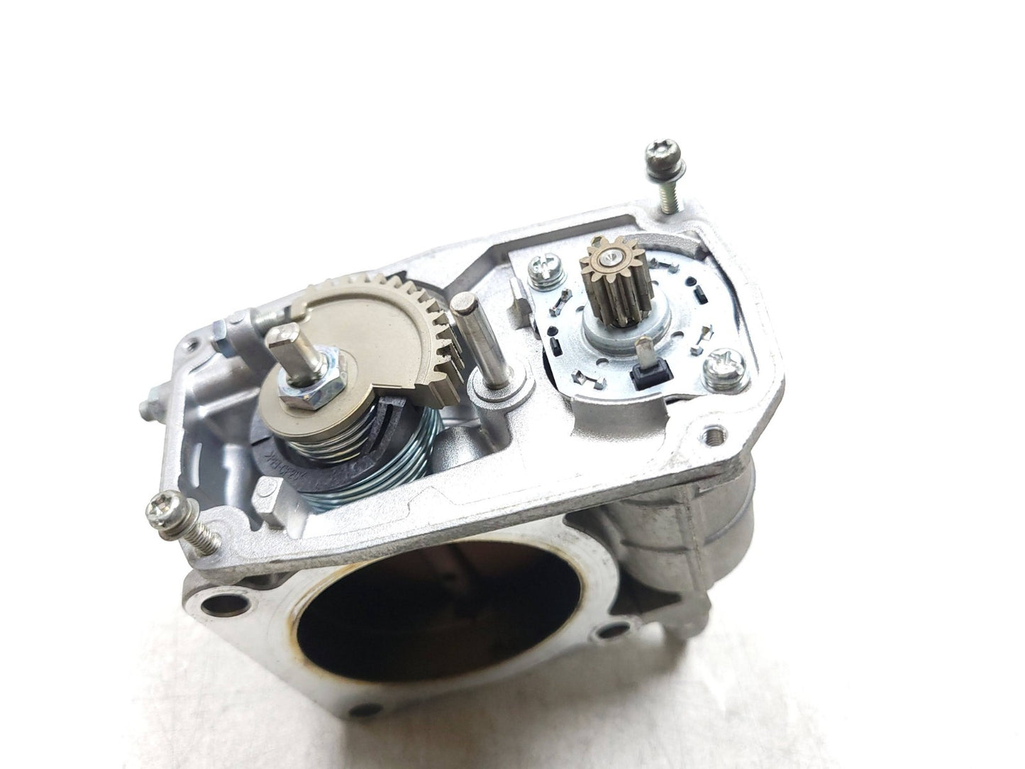 2007 - 2009 Nissan 350z Throttle Body OEM