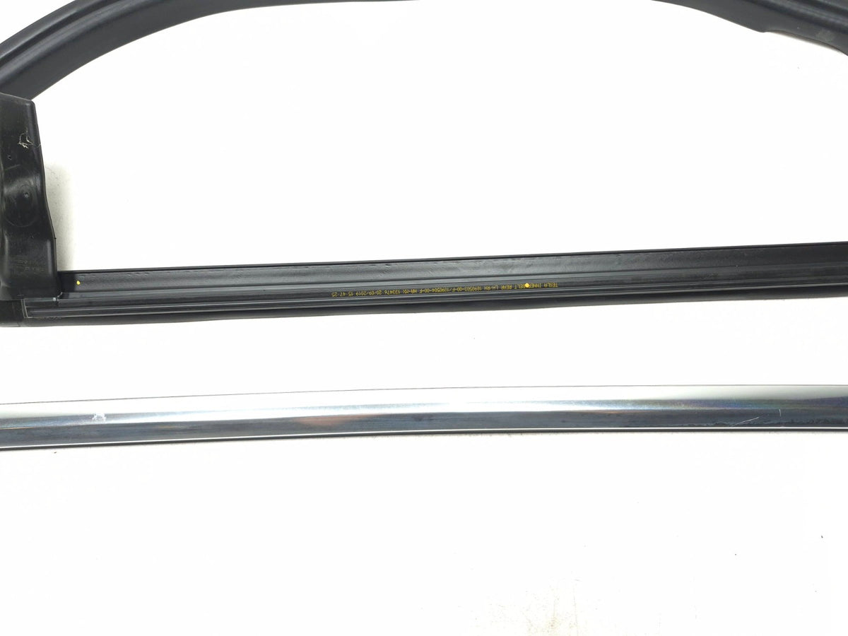 2020 Tesla Model 3 Rear Door Seal & Belt Molding Passenger Side 3 Pcs OEM