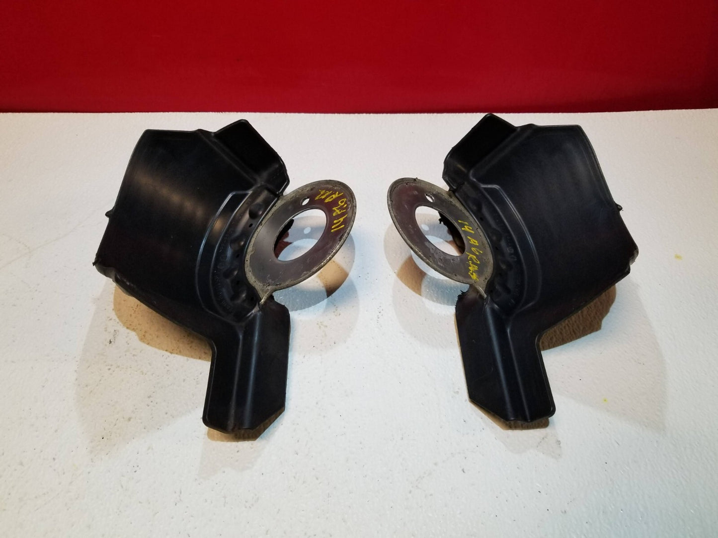 12 13 14 15 Audi A6 Rear Shock Absorber Strut Stone Guard Shield 2pcs OEM