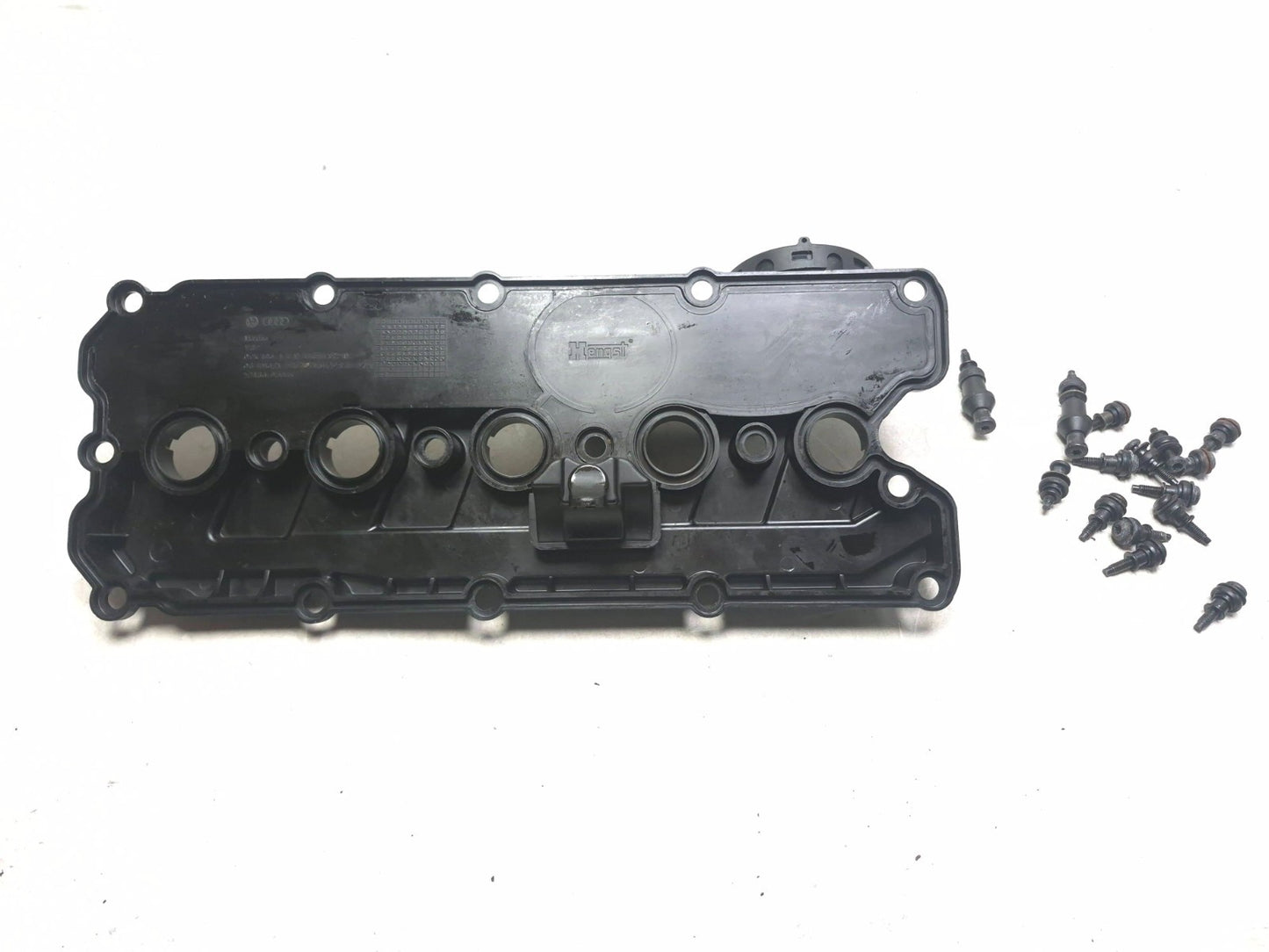 2013 Volkswagen Jetta Engine Valve Cover *cbu* 07k103475e OEM