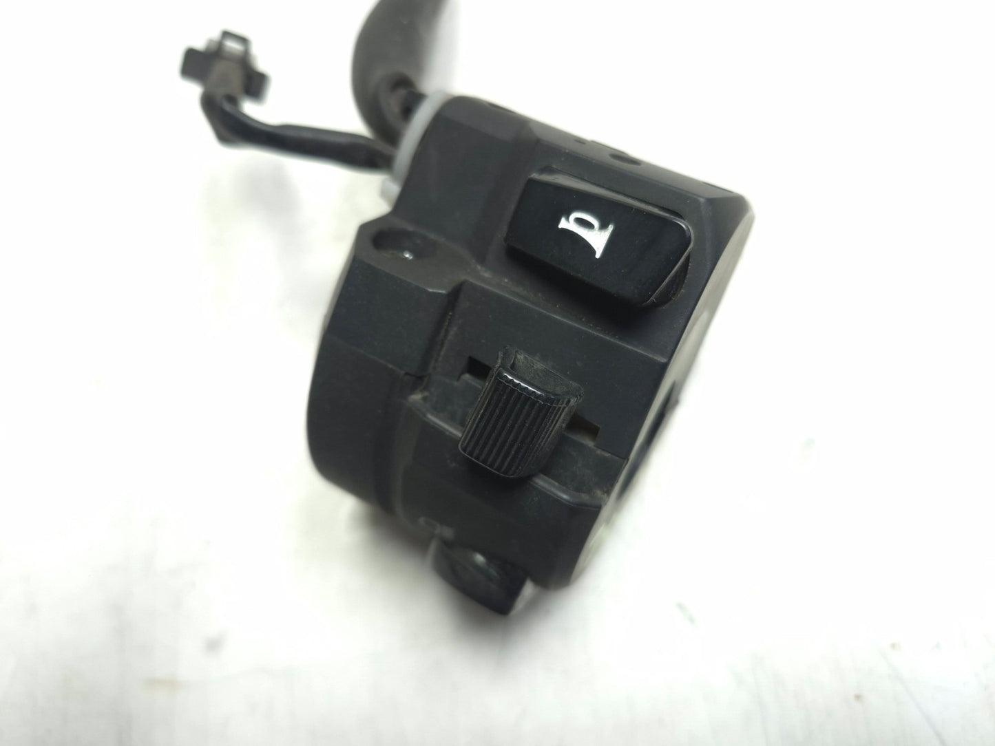 2015 Suzuki Gw250 Inazuma 250 Left Handlebar Switch OEM