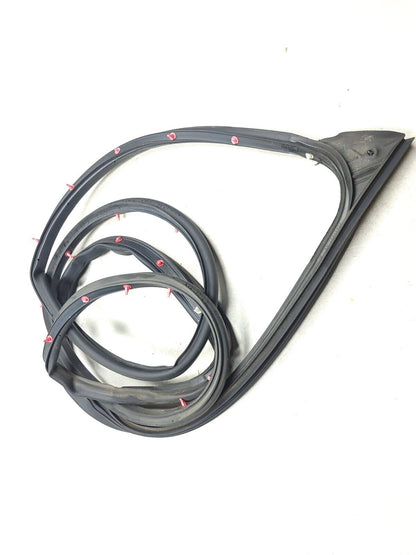07-09 Mitsubishi Outlander Door Weatherstrip Seal Front Passenger Side 2pcs OEM