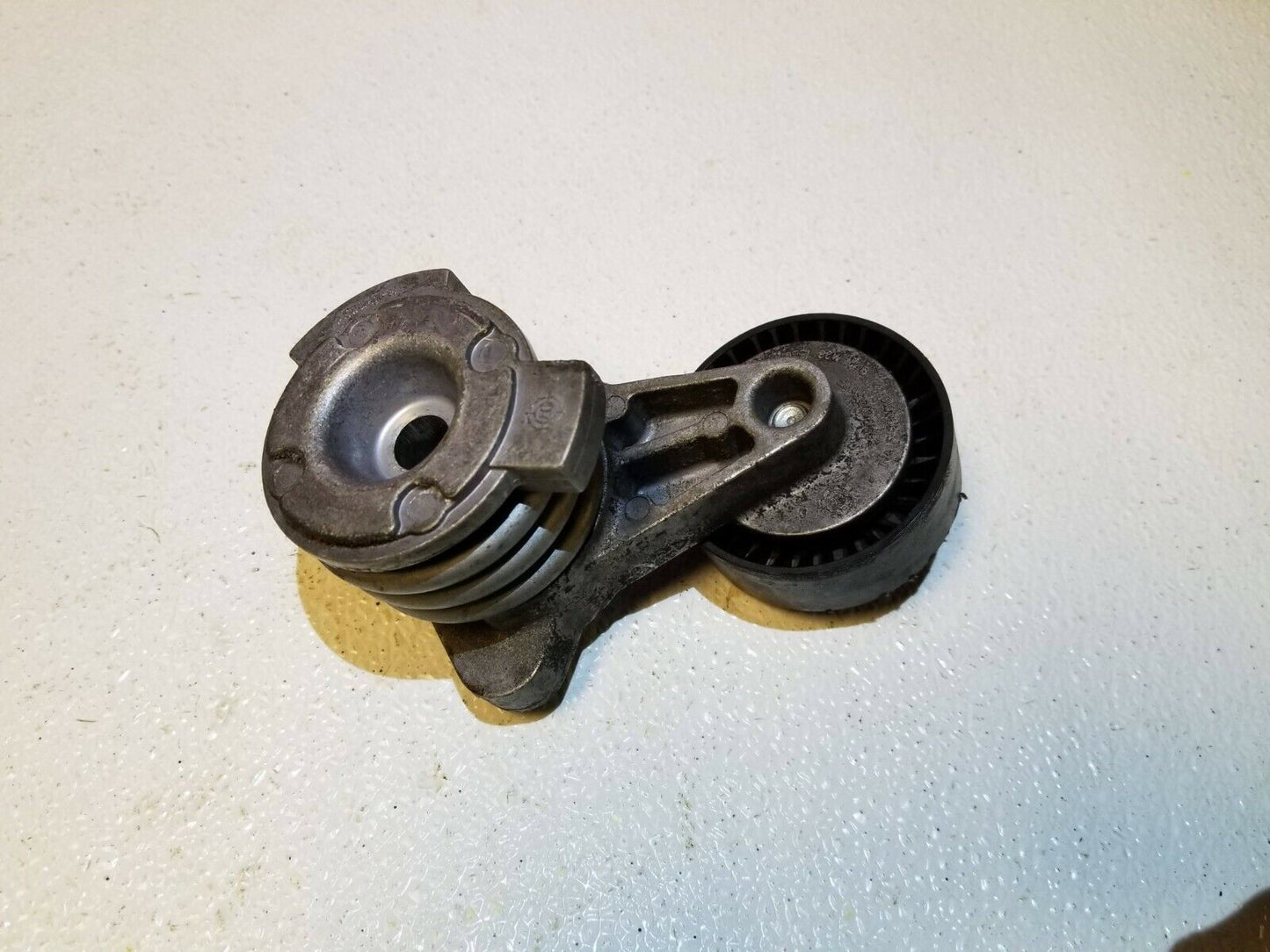 07 08 09 10 BMW E60 528i Engine Belt Tensioner OEM N52