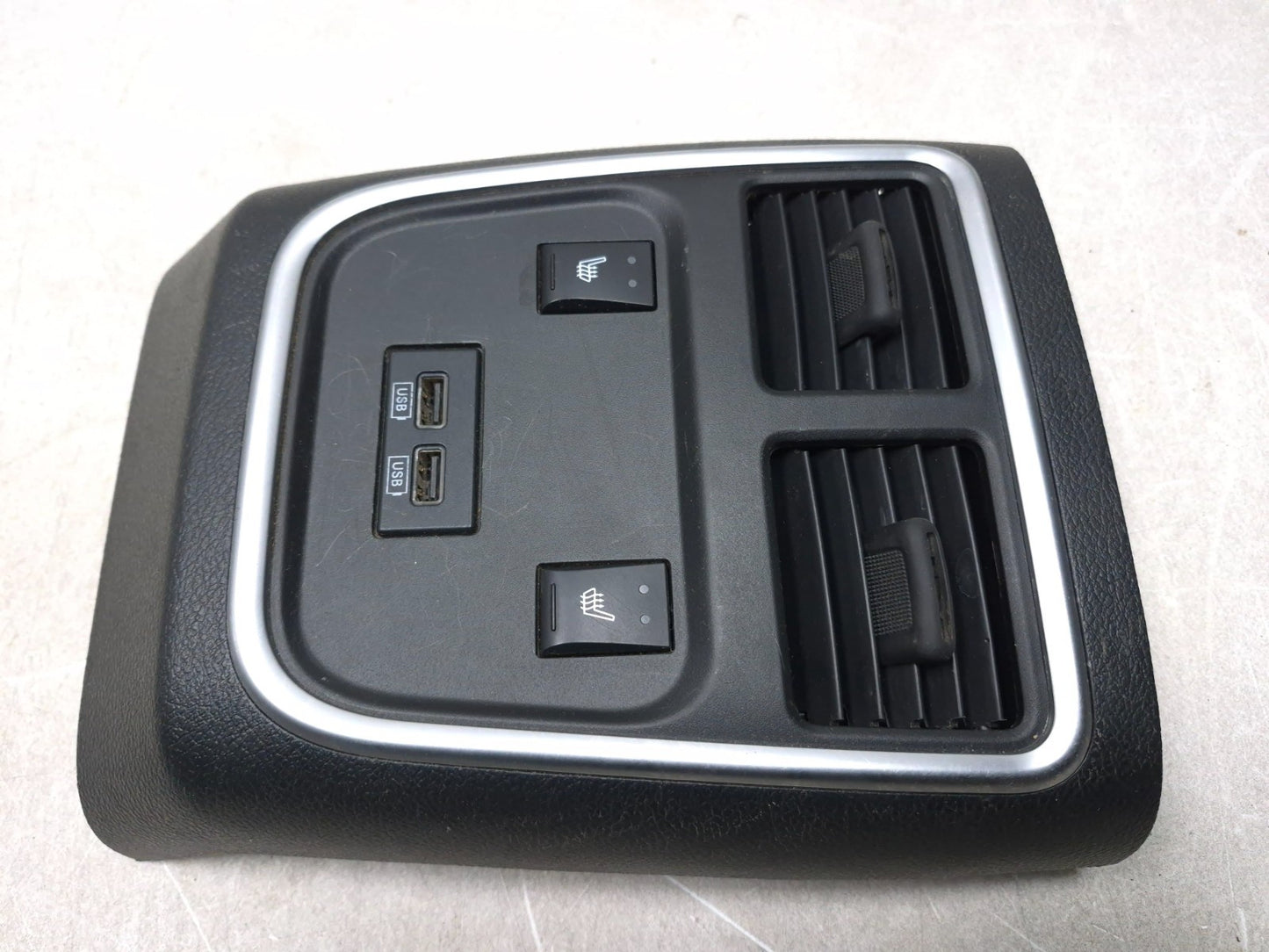 2018 Chrysler 300 Limited AWD Center Console End Cap Trim Cover W/ Air Vent OEM