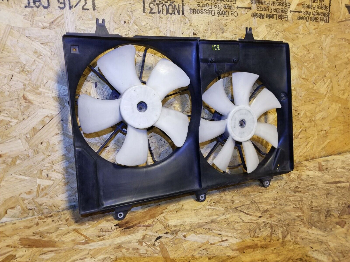 05-07 Cadillac CTS Radiator Cooling Fan Motor Assembly Behind Radiator 2.8l OEM