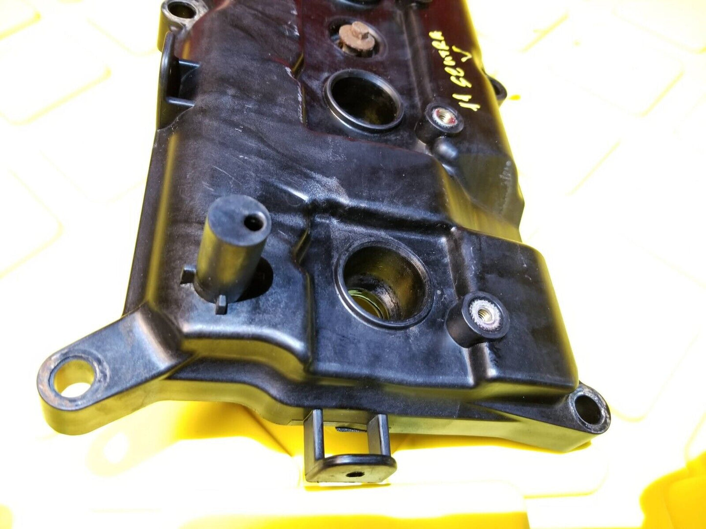 07 - 12 Nissan Sentra Engine Valve Cover 2.0l OEM
