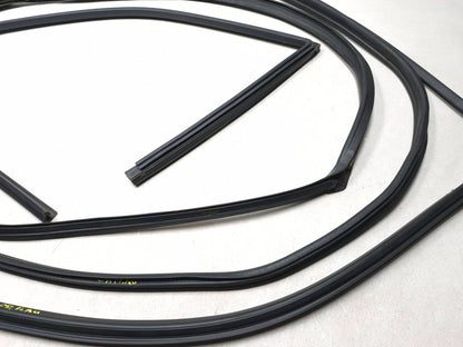 2007 Saab 9-5 Aero Front Passenger Door Weatherstrip Seal Kit OEM
