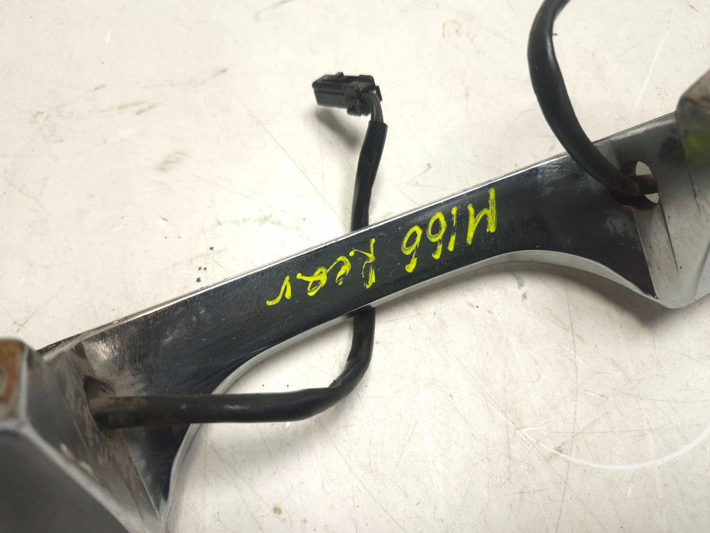 2004 Harley Softail Flstc Heritage Classic Rear Turn Signal & Bracket OEM
