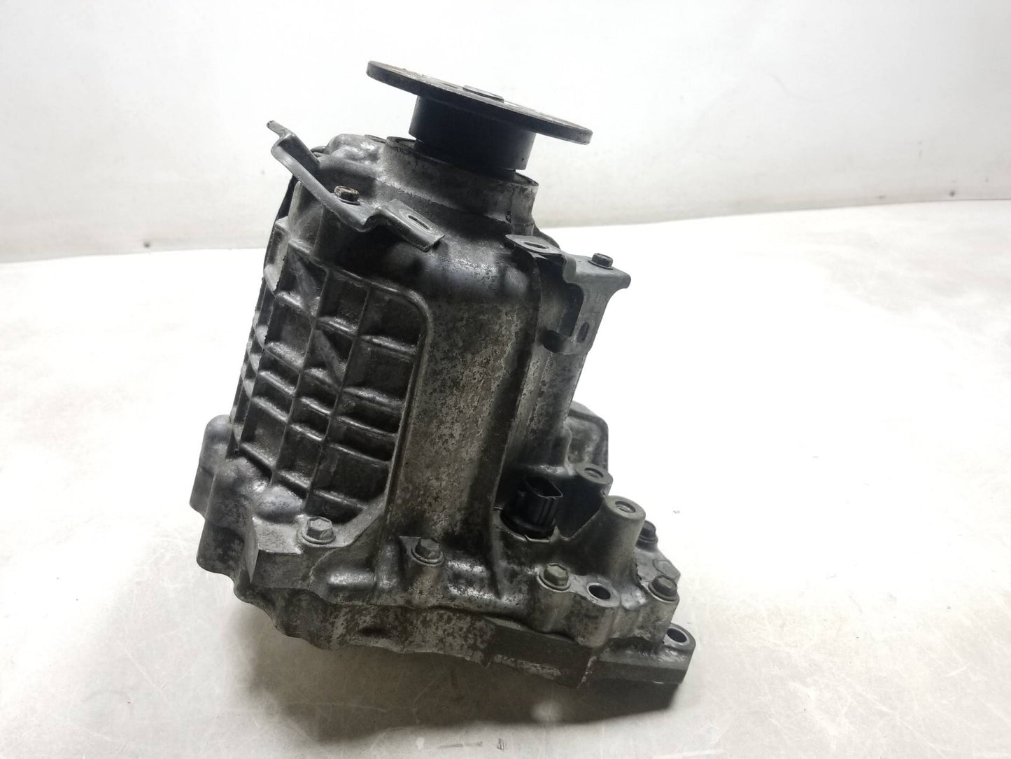 2017 Infiniti Q50 Transfer Case OEM