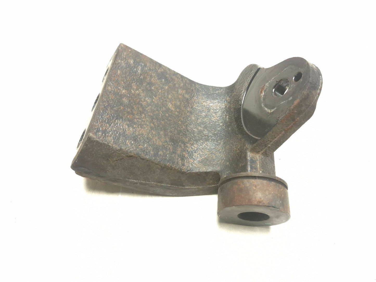 2012 Hyundai Sonata Passenger Side Engine Mounting Bracket OEM