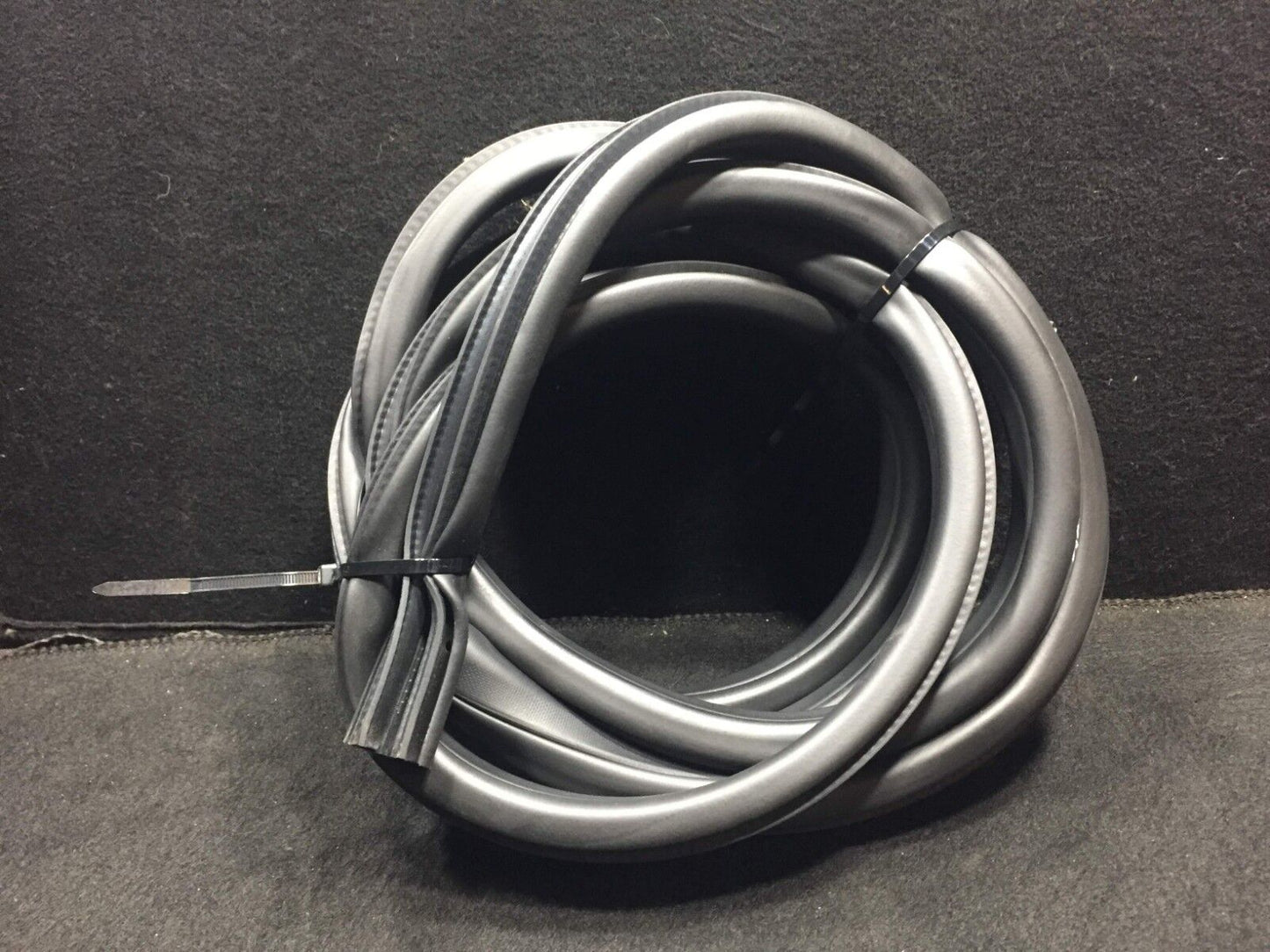 11 12 13 14 Nissan Juke Front Right Door Weather Strip Seal OEM D30