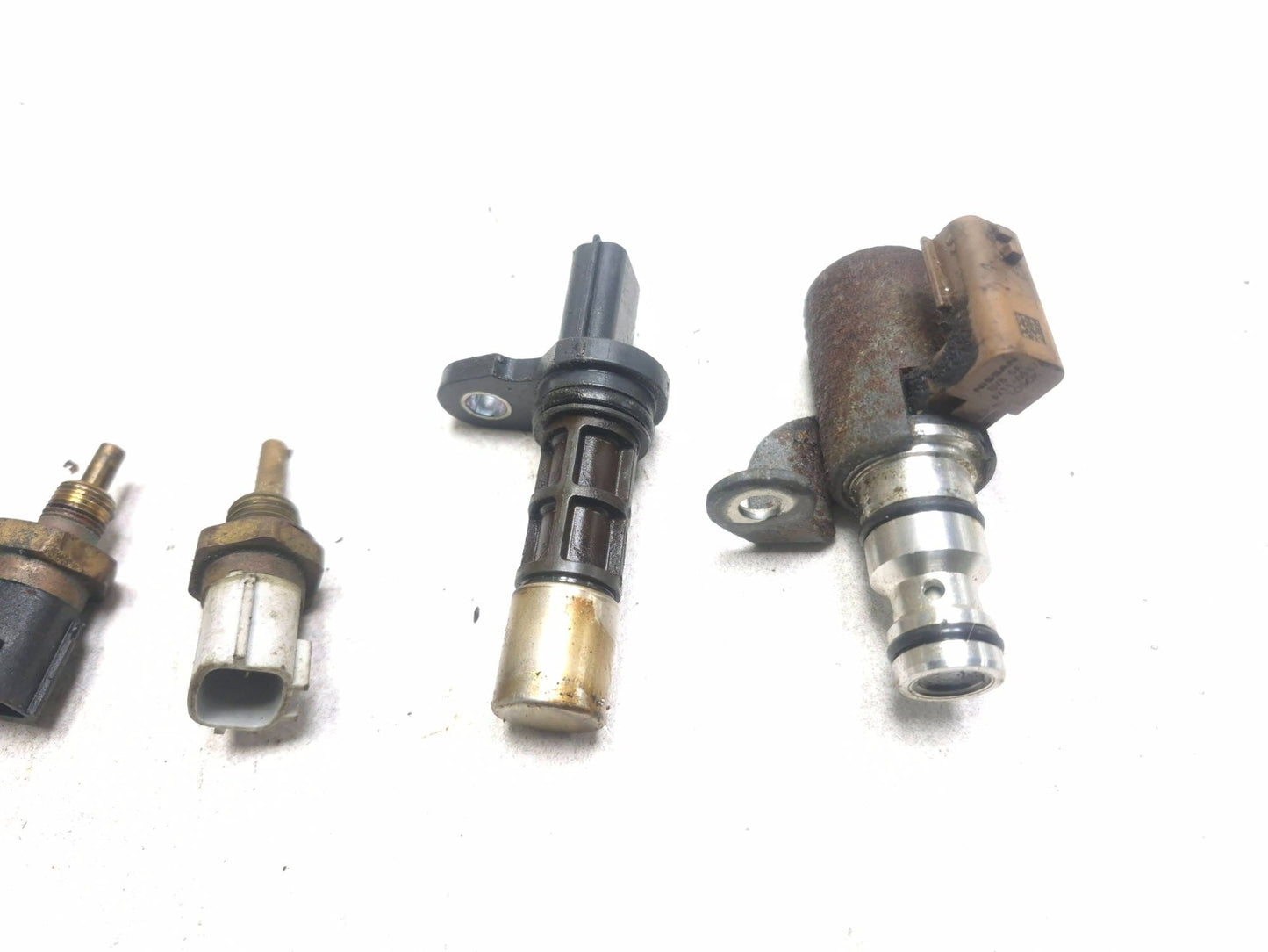 2015 Nissan Juke Knock Oil Temperature Crankshaft Vvt Sensor 6pcs OEM