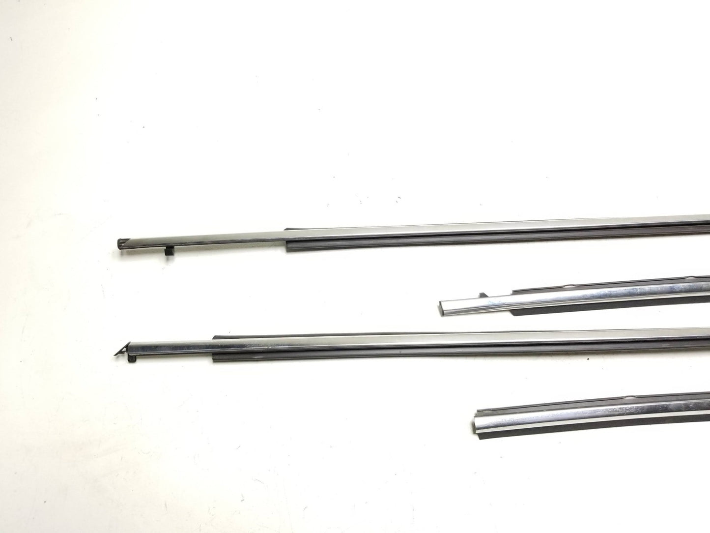 11-17 Lexus CT200h Door Window Seal Belt Molding 4pcs Oem✅